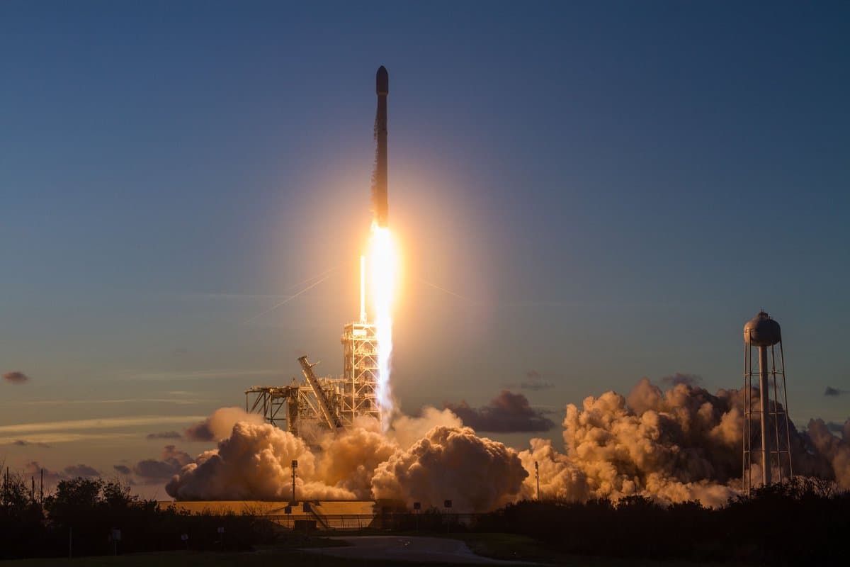 SpaceX yangi sun'iy yo‘ldoshini muvaffaqiyatli uchirdi