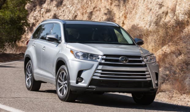 Toyota Highlander mashinasi nufuzli mukofotga loyiq deb topildi