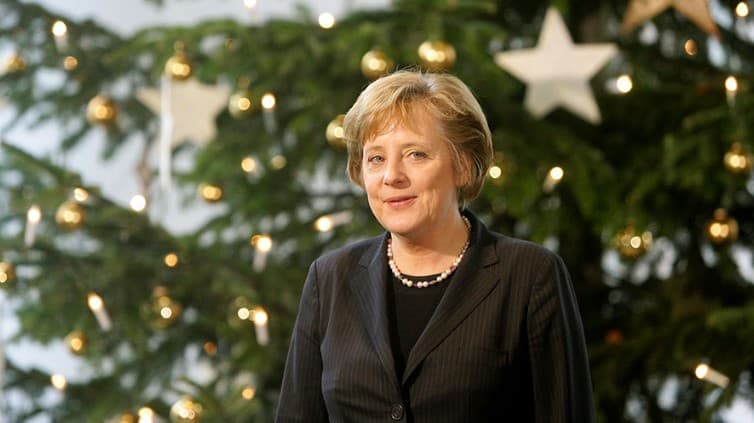 Angela Merkelning 11 yillik faoliyati (fotojamlanma)