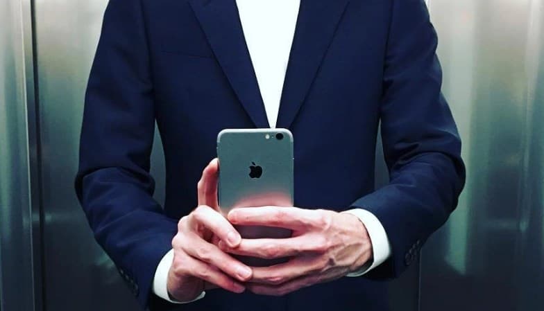 Instagramda noma'lum shaxsning iPhone 7 smartfoni orqali olingan selfisi paydo bo‘ldi