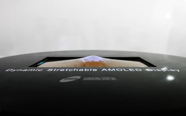 Samsung o‘ta noyob displeyni namoyish etdi