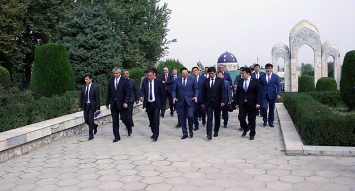 Farg‘ona vodiysi va Qirg‘izistonning chegaradosh viloyatlari o‘rtasida hamkorlik kengaytiriladi