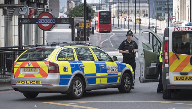 Britaniya hukumatida Londondagi terakt qurbonlari yod olinadi