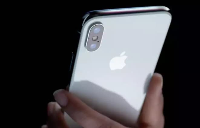 Samsung компанияси Galaxy S8’дан кўра iPhone X’дан кўпроқ даромад олиши ҳисоблаб чиқилди