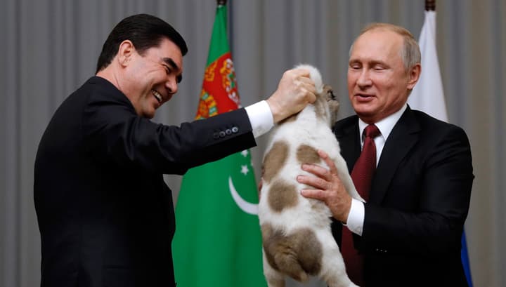 Berdimuhamedov Putinga kuchuk sovg‘a qildi 