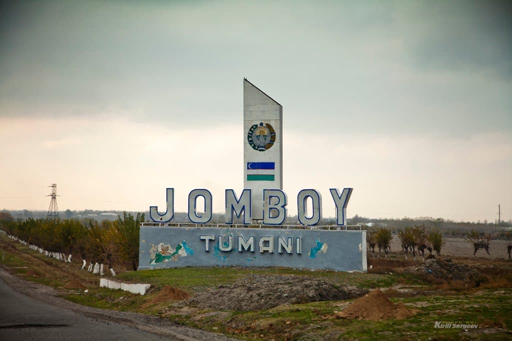 Jomboyda shirkatlar ishlamayapti: Kanalizatsiya chiqitlari ko‘pqavatli uylar yerto‘lasini to‘ldirmoqda...