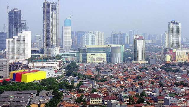 Qur'onni tahqirlagan Jakarta gubernatori ustidan sud jarayoni boshlandi