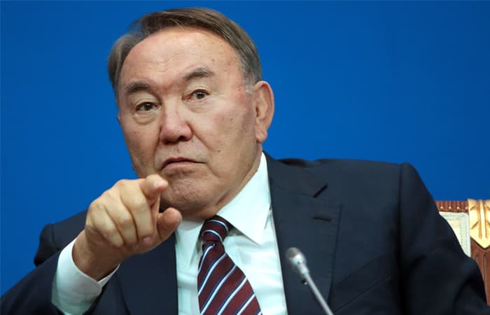 Nazarboyev: "Yil oxirigacha lotinchadagi qozoq alifbosi ishlab chiqiladi"