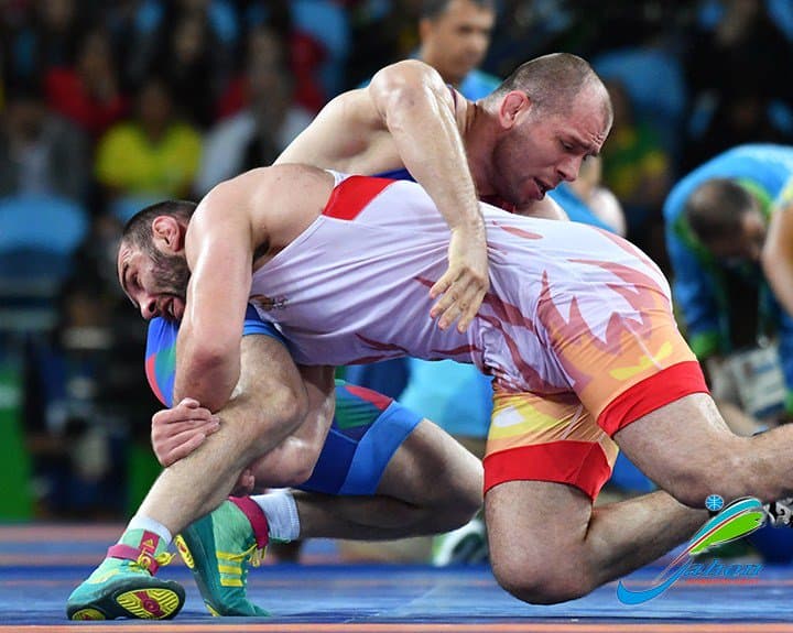 Erkin kurash. Magomed Ibragimov bronza medali yo‘lidagi birinchi raqibini mag‘lub etdi
