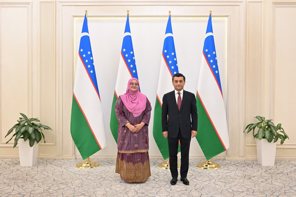 Malaysia's new ambassador to Uzbekistan presents credentials to Foreign Minister Saidov