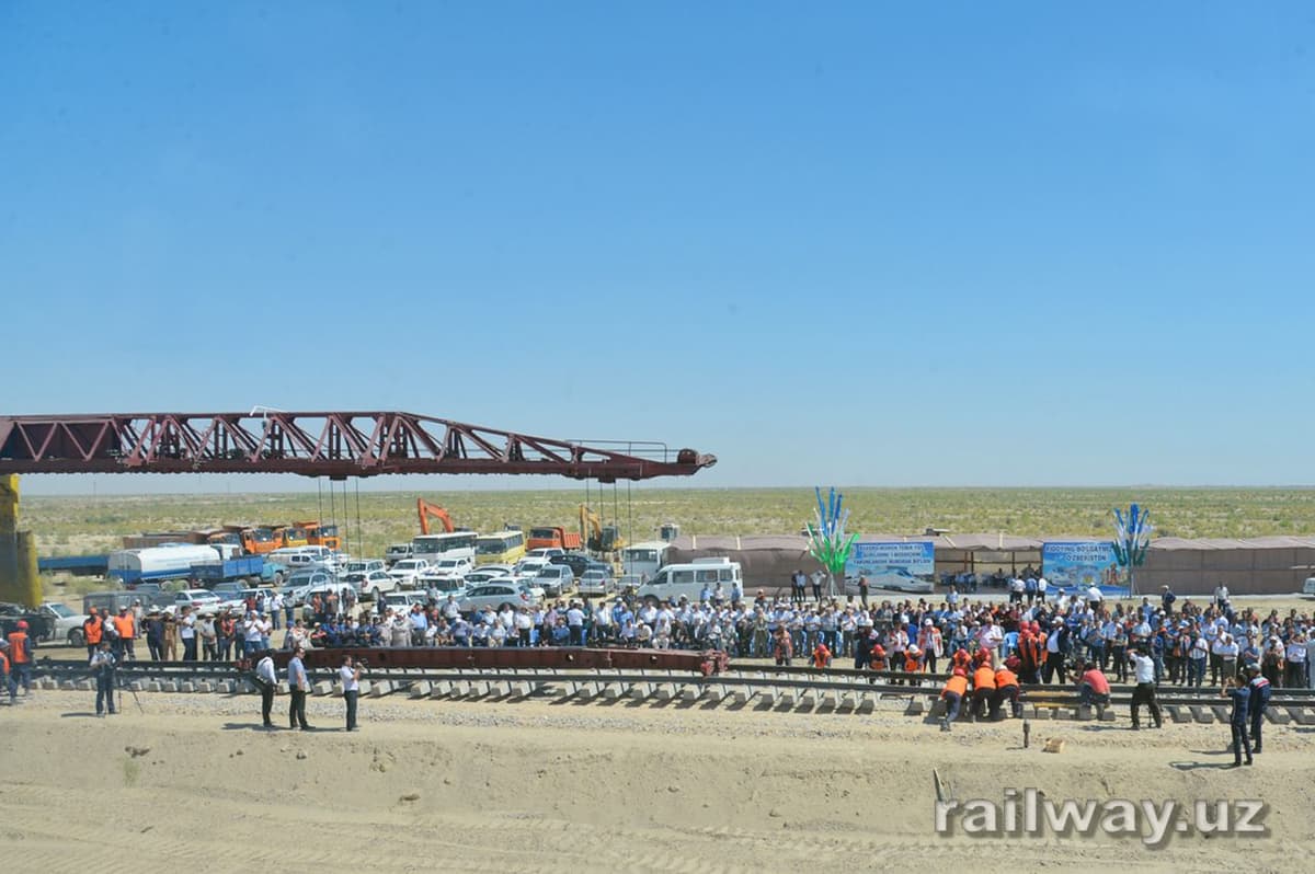 Buxoro – Miskin temir yo‘lida po‘lat izlari ulandi