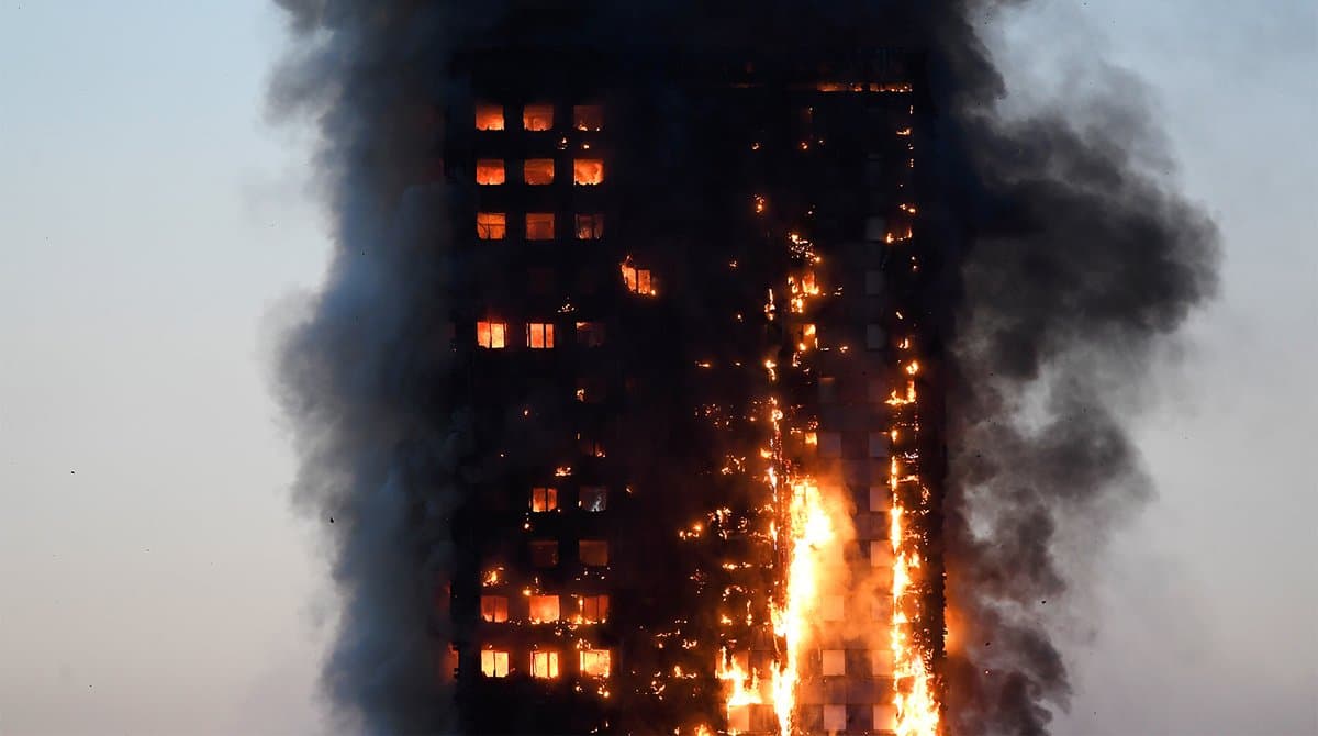 London sharqidagi 27 qavatli binoda kuchli yong‘in sodir bo‘ldi