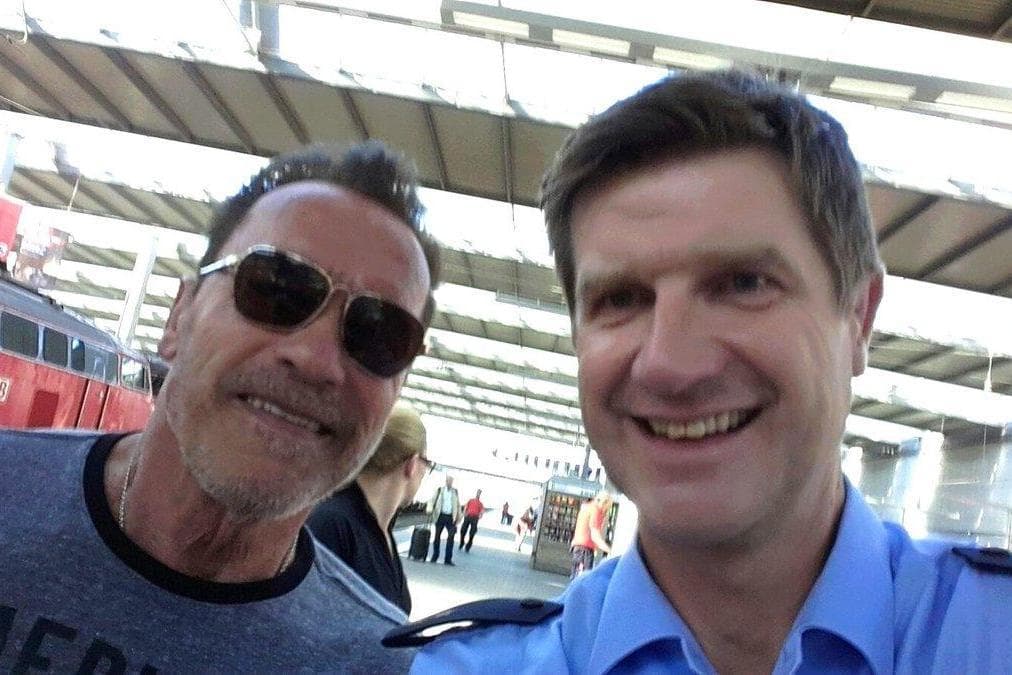 Arnold Shvartsenegger Myunxenda politsiya tomonidan to‘xtatildi