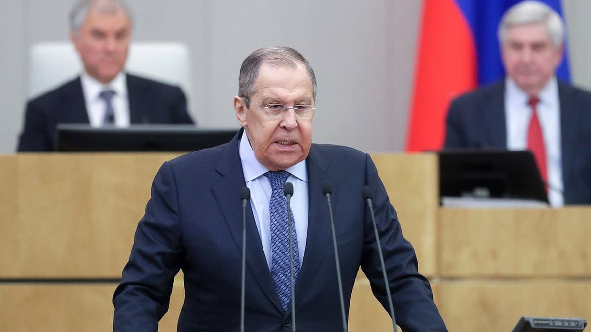 Лавров выступил против введения визового режима для трудовых мигрантов