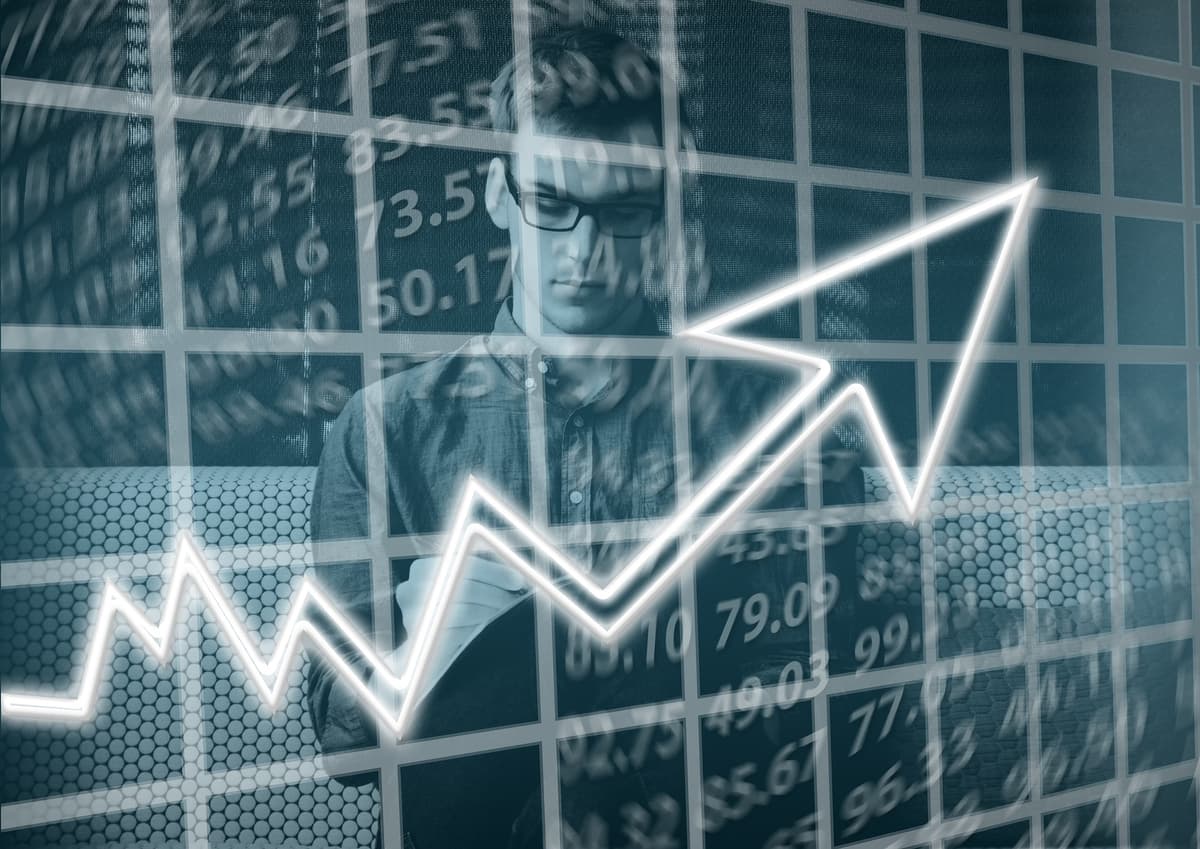 Uzbekistan’s services market grows 17% to UZS 908.5 trillion in January-August