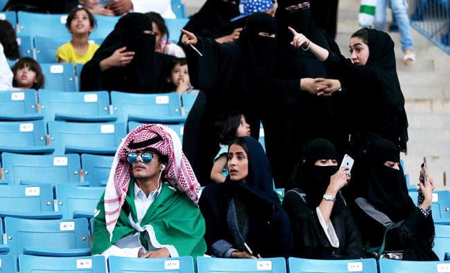 Saudiyalik ayollar stadionlarga tashrif buyurishi mumkin bo‘ladi