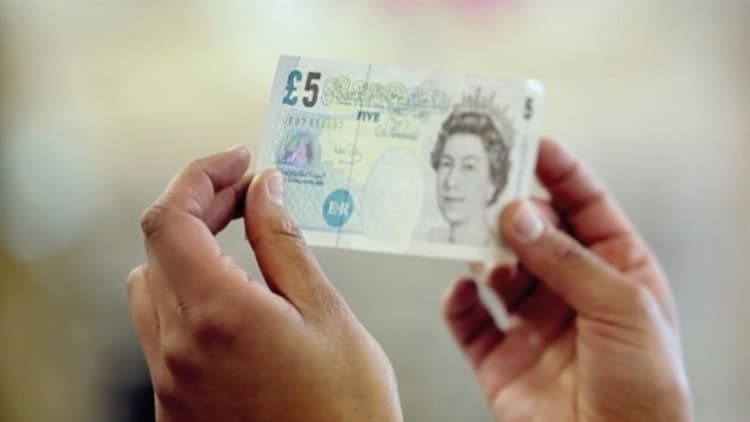 OAV: Britaniya do‘konlari "yo‘q qilib bo‘lmas" banknotalarni qabul qilishdan bosh tortmoqdalar
