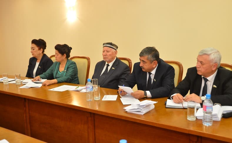 “Jismoniy tarbiya va sport to‘g‘risida”gi qonun ustidan monitoring natijasi muhokamada bo‘ldi