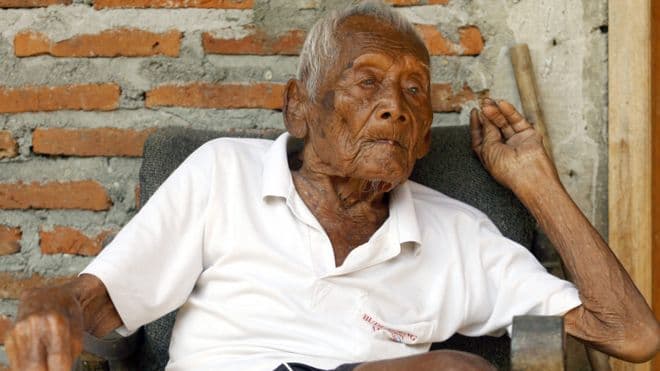 Indoneziyada sayyoramizning eng keksa odami deb taxmin qilingan qariya vafot etdi