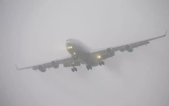 Pekin aeroportida smog tufayli 250 dan ortiq reys bekor qilindi