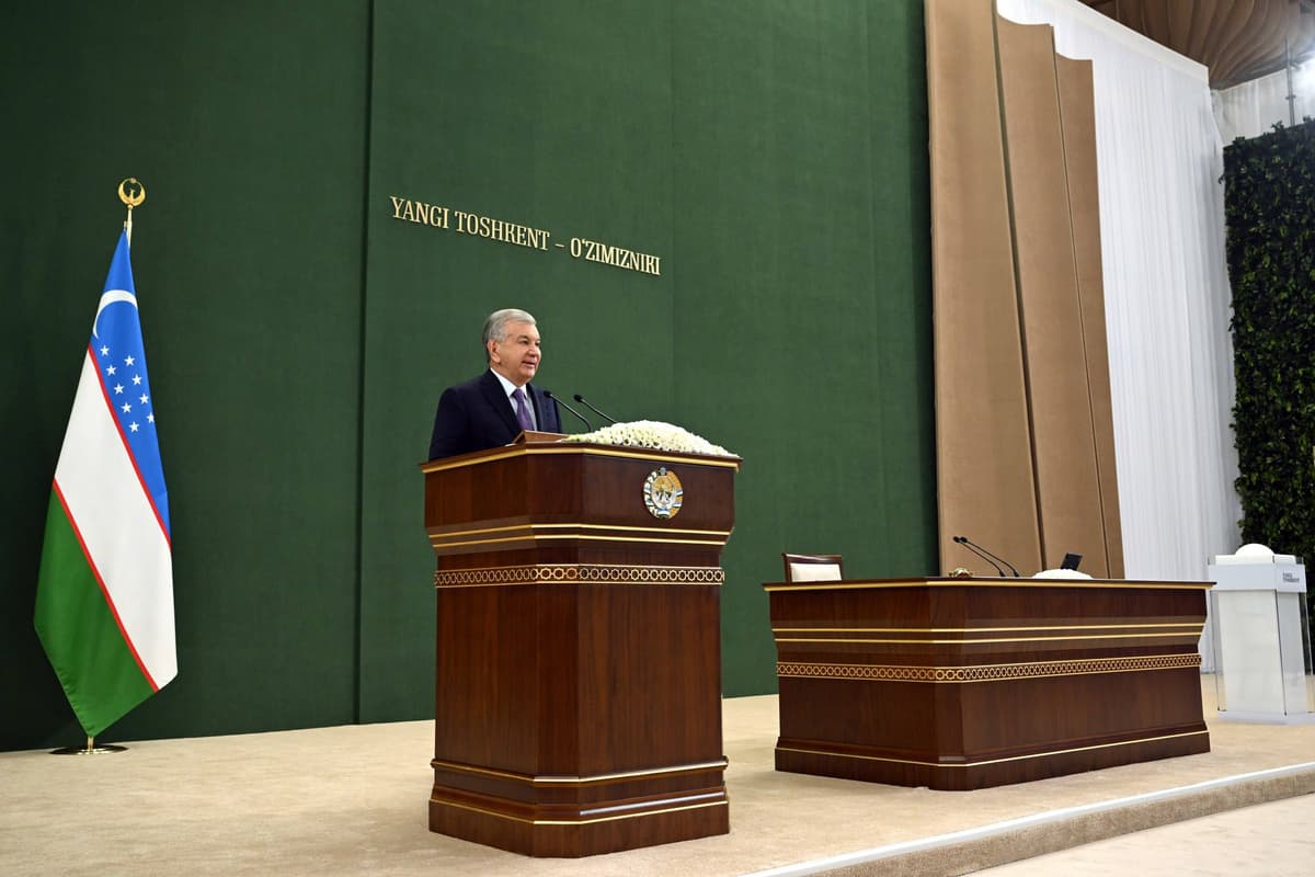 «Investor kutmaydi»: prezident Yangi Toshkentda qurilishga toʻsiq boʻlayotgan jarayonlarni tanqid qildi