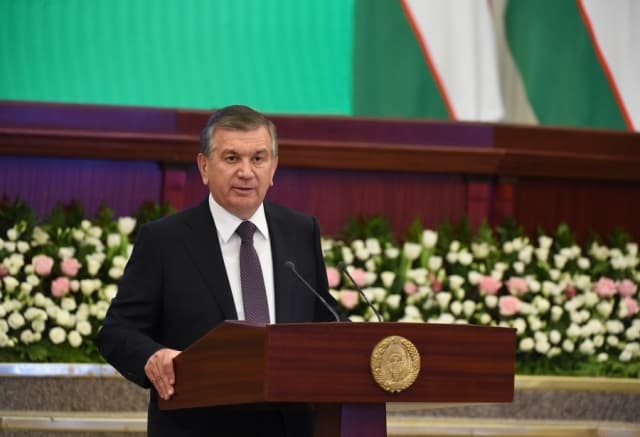 Шавкат Мирзиёев: Партиялар аъзолари сонини сунъий равишда кўпайтириши ҳолатлари кузатилмоқда