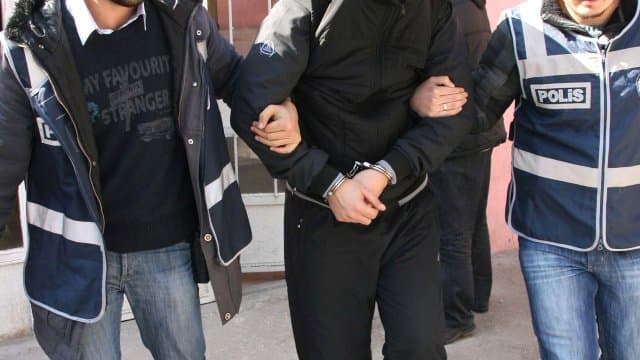 Turk politsiyasi Istanbuldagi teraktdan keyin 568 kishini hibsga oldi 