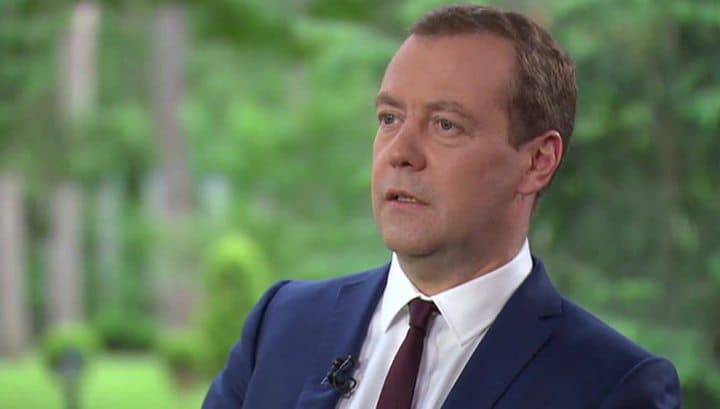 Medvedev: Rossiya Turkiya bilan savdo qilish uchun peshtaxtalarni bo‘shatmaydi