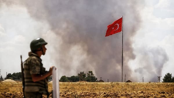 Turkiya kurdlar chekinmaguncha Suriyada harbiy operatsiya davom ettirilishini aytdi