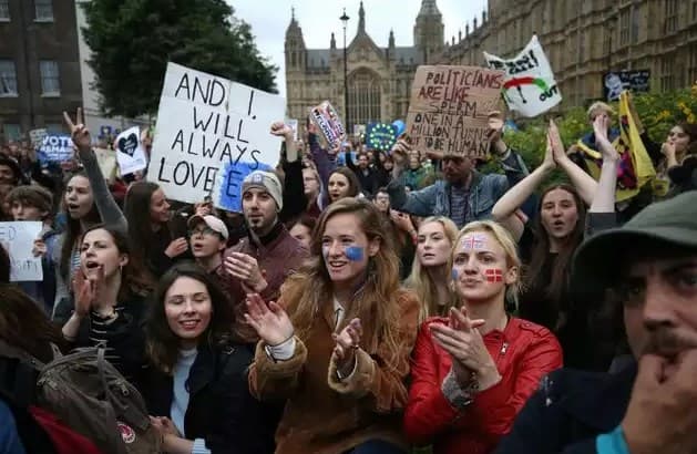 Buyuk Britaniya poytaxtida "yevromaydon" bo‘lib o‘tdi