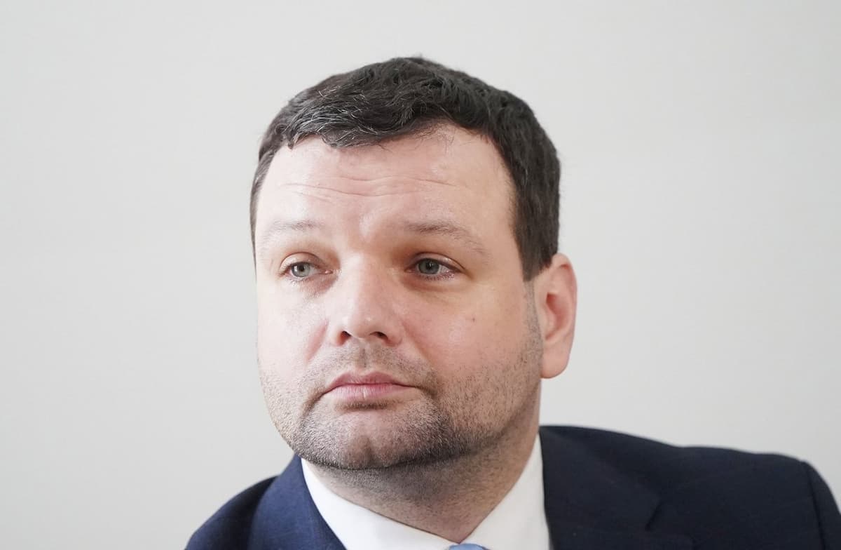 Latviya farovonlik vaziri mast holda mashina haydagani uchun lavozimidan boʻshatildi