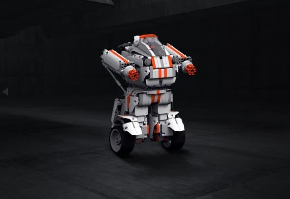 Xiaomi smartfondan boshqariluvchi robot-transformerni ishlab chiqardi