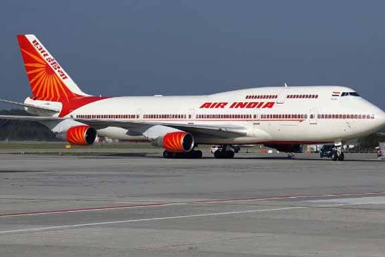 Air India ortiqcha vaznga ega bort kuzatuvchilarni bo‘shatib yubordi 