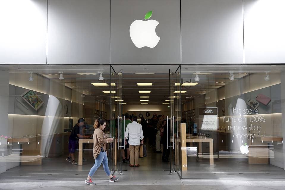Apple savdolari 15 yilda ilk marta tushib ketdi