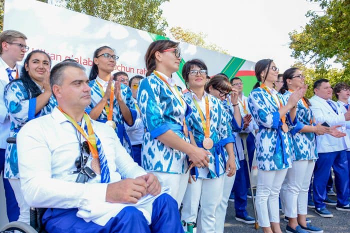 Foto: Paralimpiyachilar muxlislar bilan uchrashdi