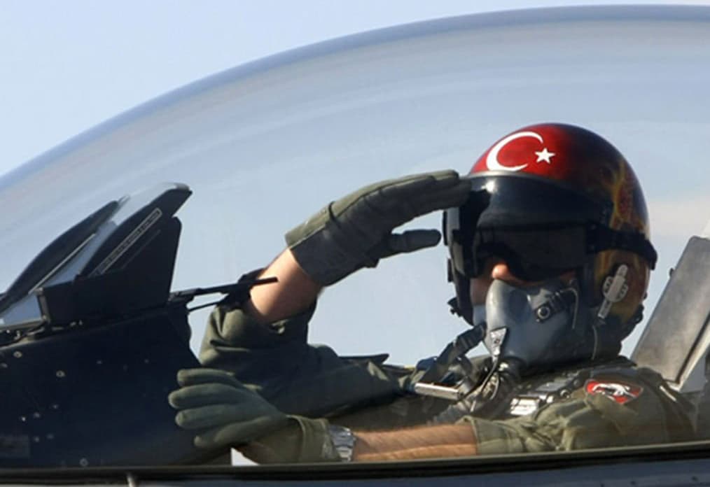 Turkiya bosh vaziri o‘rinbosari: Su-24 samolyotini urib tushirganlar davlat to‘ntarishiga aloqador