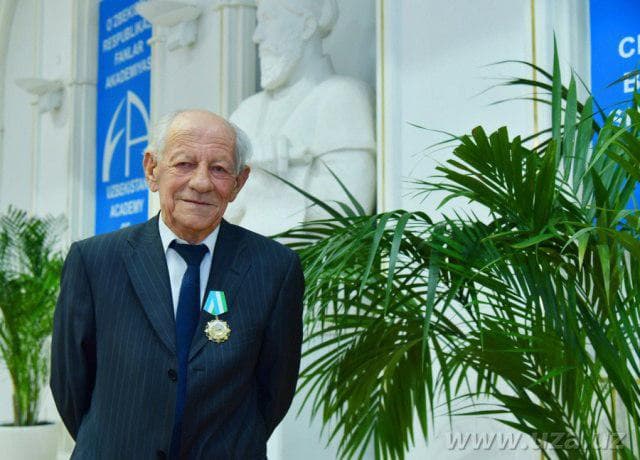 Akademik Edvard Rtveladze «El-yurt hurmati» ordeni bilan mukofotlandi 