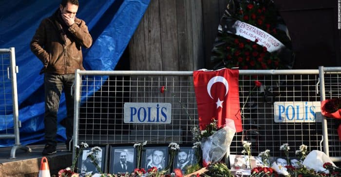 Istanbul politsiyasi tungi klubga hujum qilish maqsadi talonchilik bo‘lgani bo‘yicha gumon qila boshladi