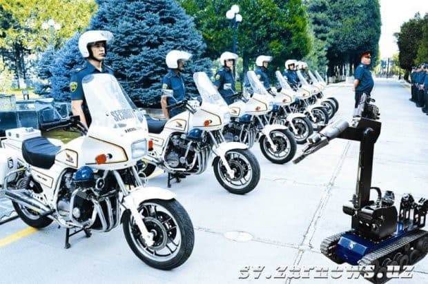Samarqandda YPX xodimlariga Honda mototsikllari topshirildi