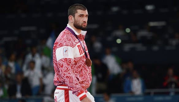 Rossiyalik kurashchi Maxov Olimpiada musobaqalarining birinchi bosqichidan chiqib ketdi  
