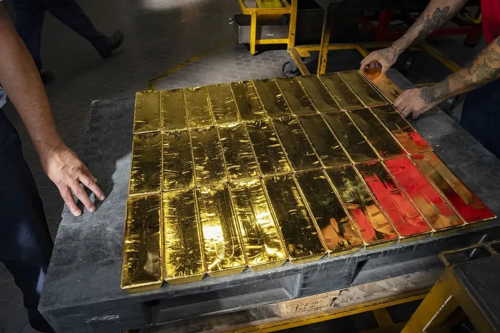 Uzbekistan’s international reserves drop 7.7% in September despite higher physical gold holdings