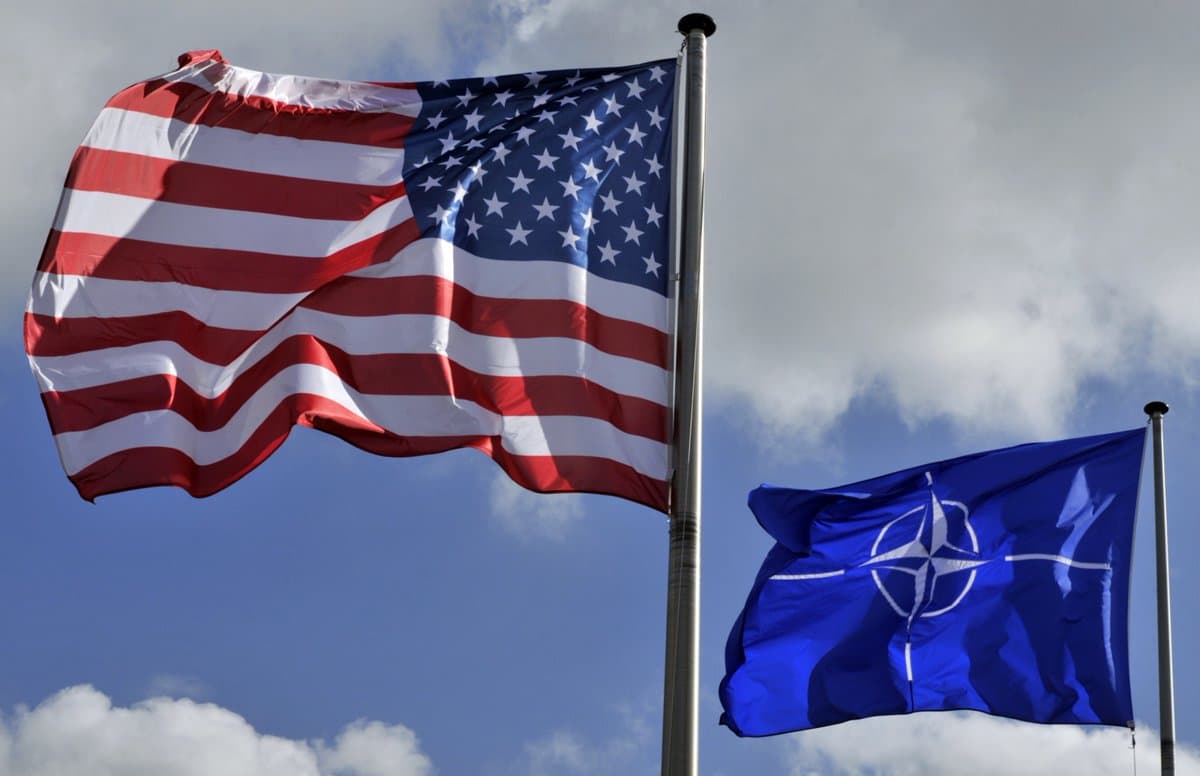 NATO bosh kotibi AQShni o‘zaro munosabatlarni qayta ko‘rib chiqmaslikka chaqirdi