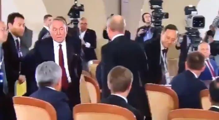 Putin va Nazarboyev Sochidagi sammitda nimani shivirlab muhokama qilishdi? (video) 