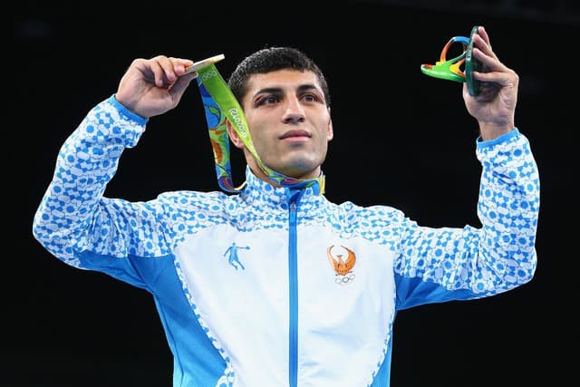 Foto: Rio-2016 qahramonlarining bronza haykallari yasaldi