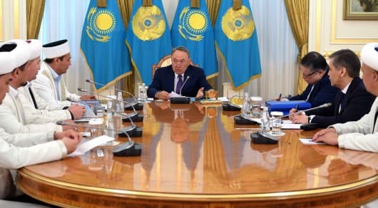 Nazarboyev soqol va qora rangli liboslar haqida fikr bildirdi