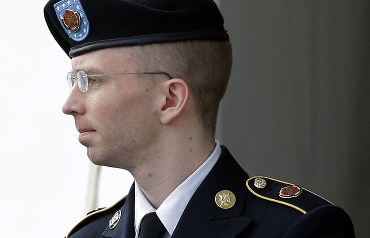 WikiLeaks informatori yana o‘z joniga qasd qilmoqchi bo‘ldi
