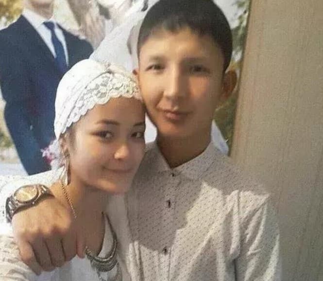 14 yoshli bolalarning turmush qurgani ko‘rsatilgan surat shov-shuv keltirib chiqardi