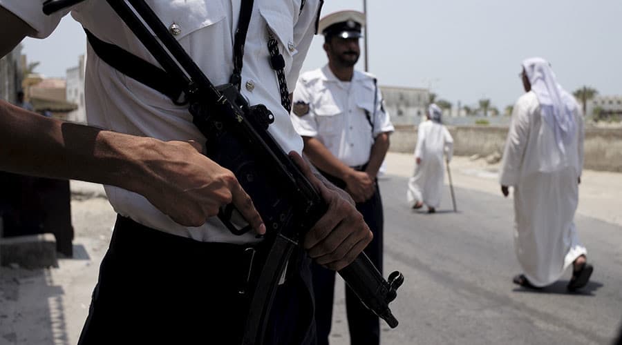 Bahraynda Qatar bilan aloqalar uzilishini tanqid qilgan ilk odam hibsga olindi  