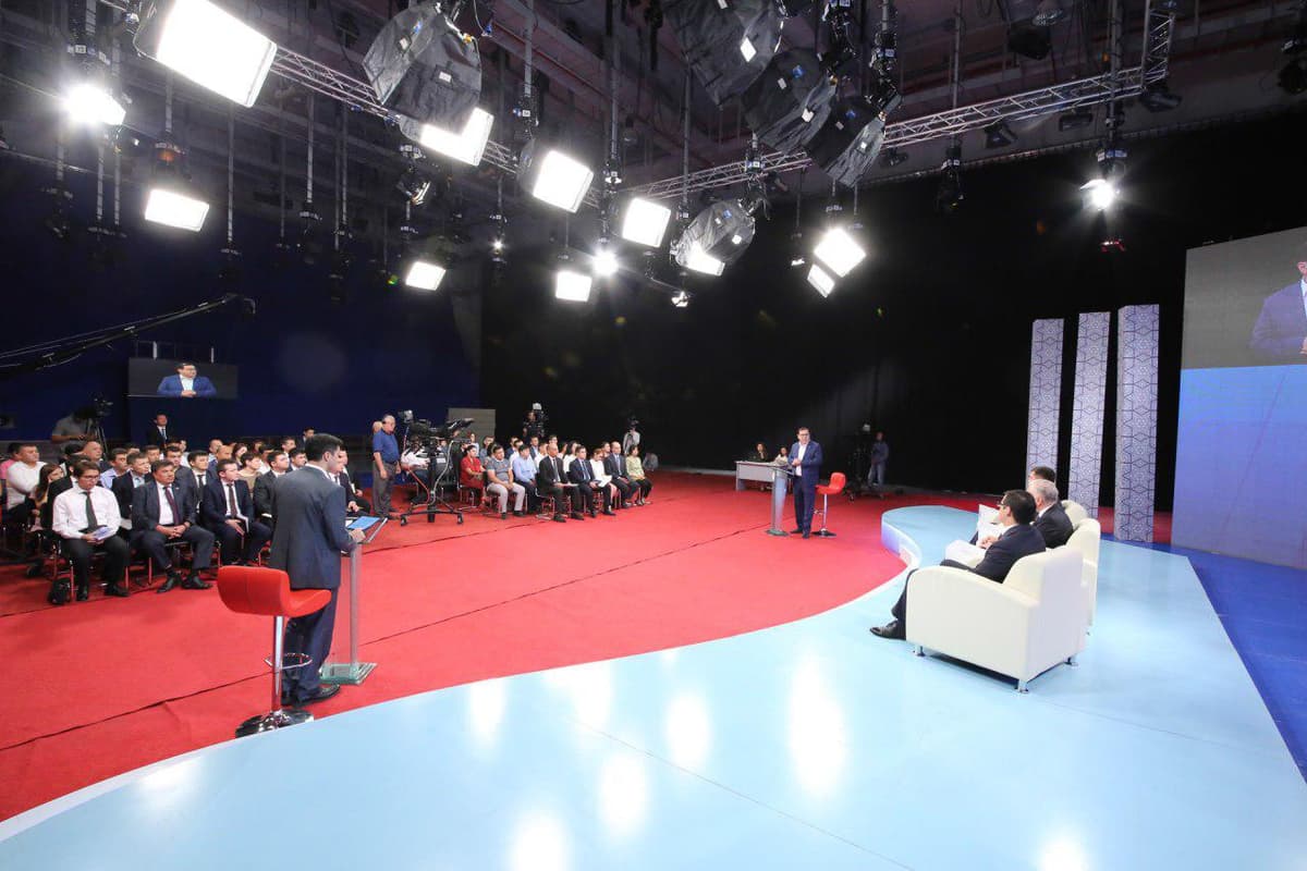 Xalqaro Press-klub yana jonli efirda