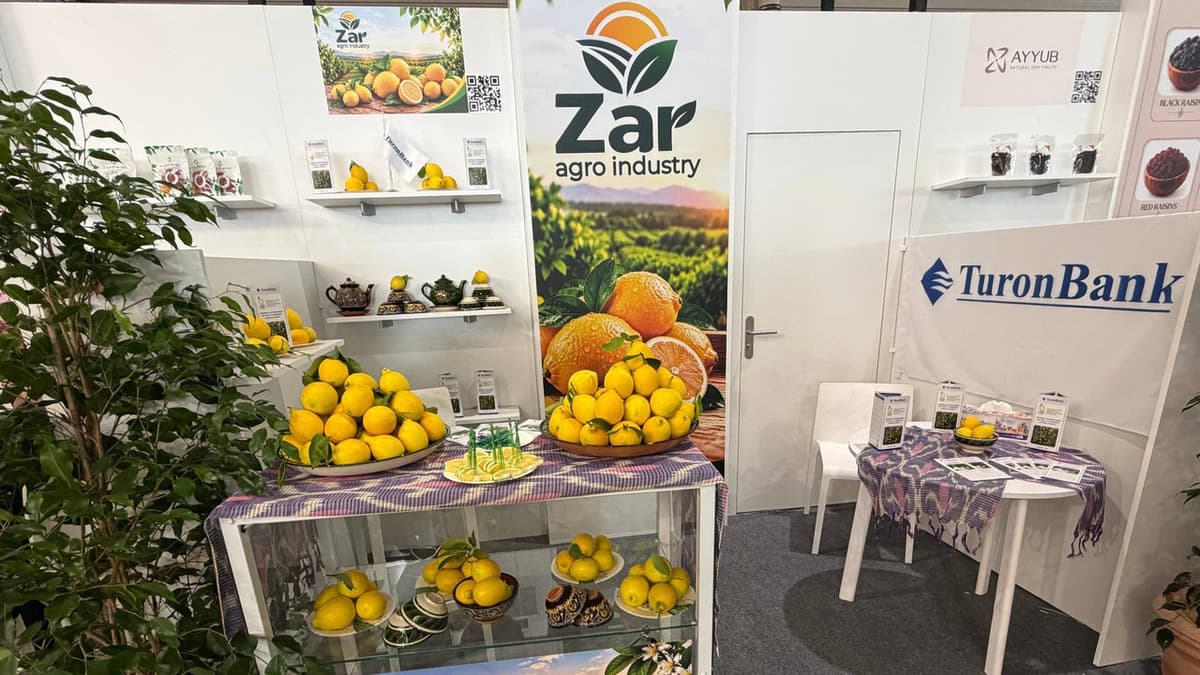 Turonbank «SIAL Paris 2026» халқаро кўргазмасида ўзбек лимонларини тақдим этмоқда